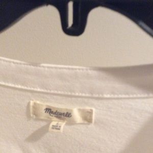 Madewell Tops - White 3/4 sleeve white cotton v neck shirt Madewell Tops - White 3/4 sleeve white cotton v neck shirt